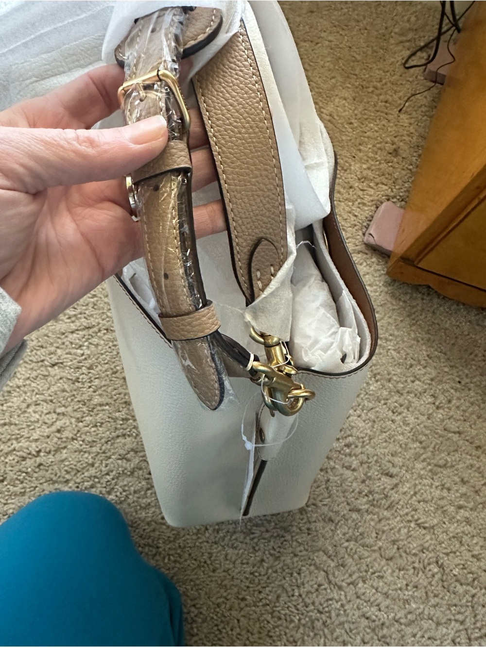 NWT Willow Bucket Bag in the color Chalk! - Picture 7 of 9